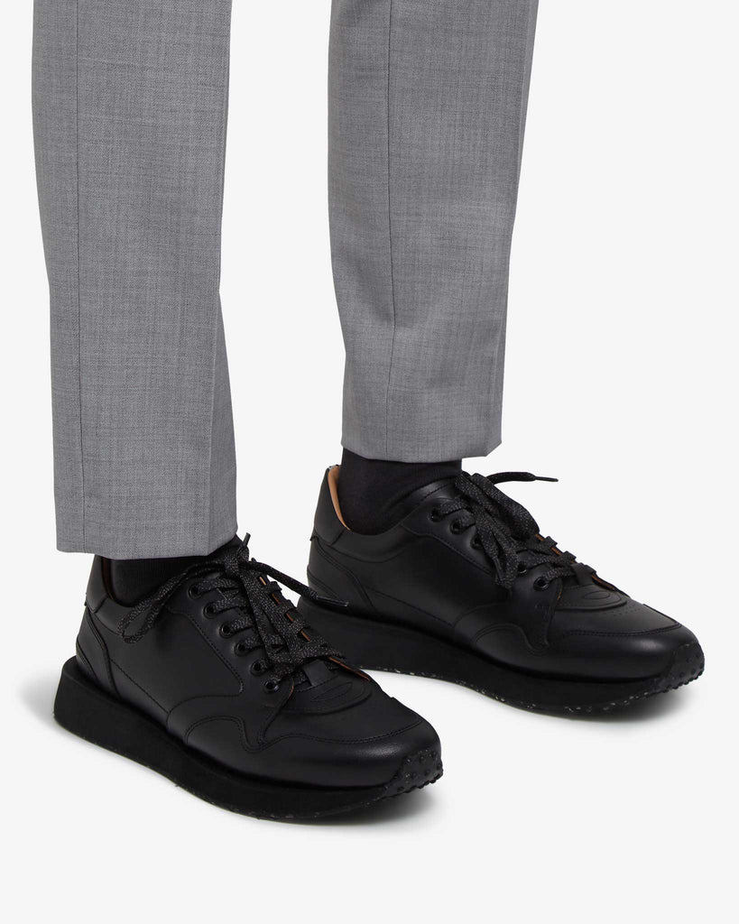 Pantalones de vestir con tenis de piel Jueves Completamente Negro | L - A - D ®