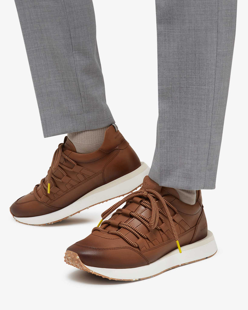 Pantalones de vestir con tenis Sábado Café | L - A - D ®